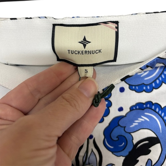 Tuckernuck Majolica Tile blue and white Ashford cropped ankle pants size Small - Picture 9 of 10
